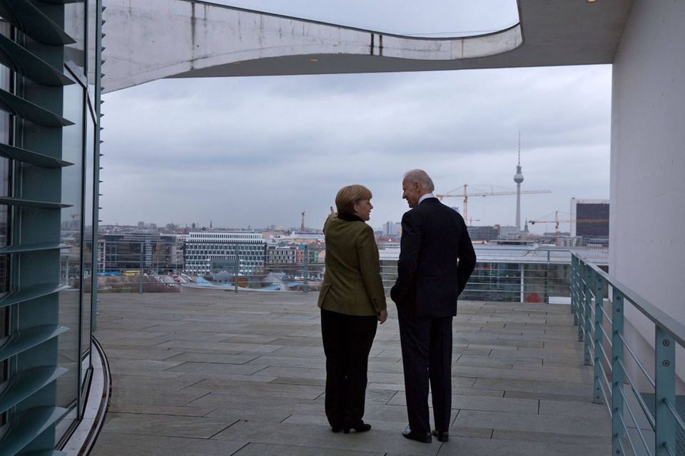 Man kennt sich: Angela Merkel und Joe Biden 2013 bei einem Treffen in Berlin