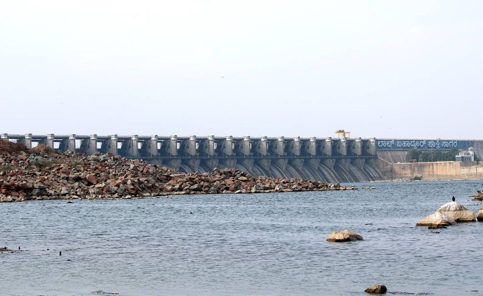 In Indien zeigt der Trend in die entgegengesetzte Richtung. Die aus Wasserkraft erzeugte Energiemenge ist in dem Land mit der zweitgrößten Bevölkerung weltweit um 15,9 Prozent auf 161,8 Terawattstunden gestiegen.