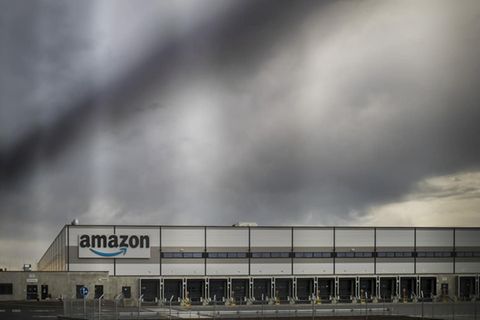 Ein Sortierzentrum von Amazon in Berlin-Schönefeld.