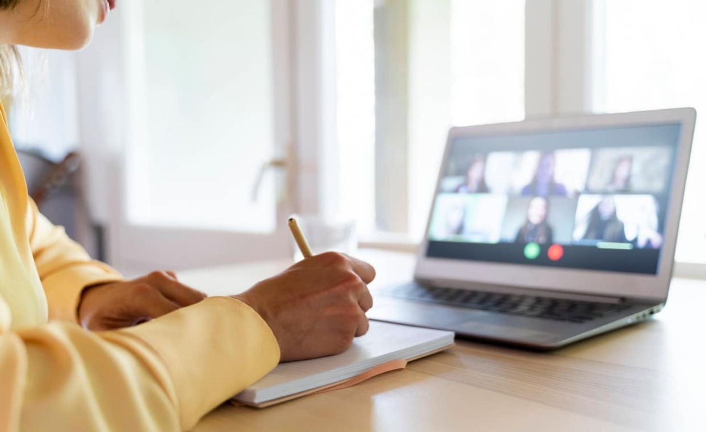 Wer in Corona-Zeiten einen neuen Job antritt, landet häufig sofort im Homeoffice