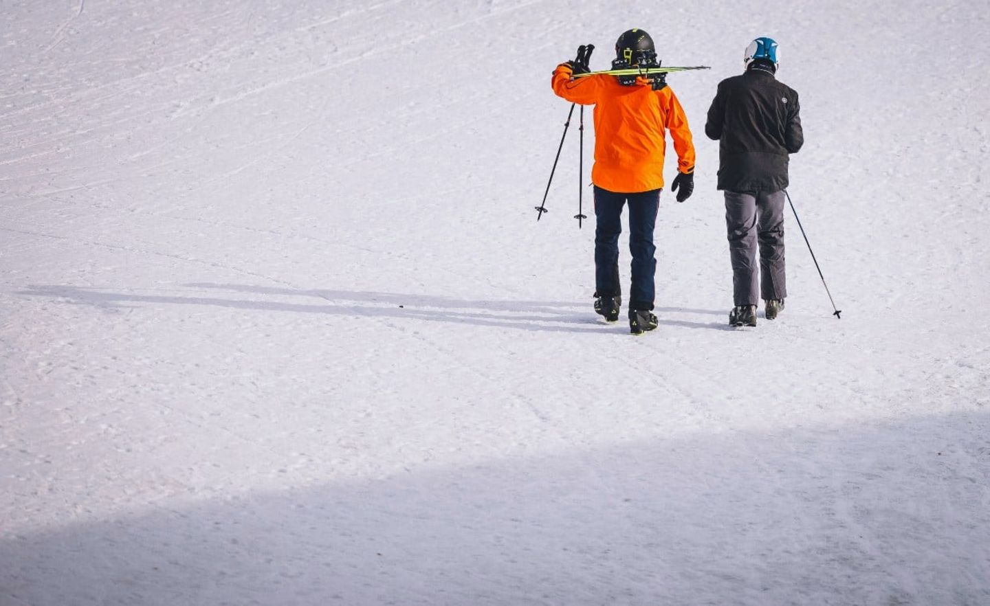 Die Regierungen von Deutschland, Italien und Frankreich fordern eine länderübergreifende Schließung der Skigebiete