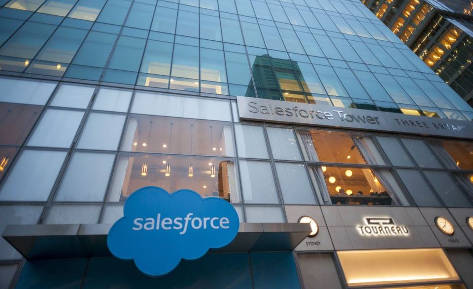 Es zeichnet sich bereits ab: Die Mehrheit der ausgezeichneten Arbeitgeber stammt aus den USA, dem Stammgebiet von Great Place to Work. Platz vier ging an Salesforce. Der Anbieter von Cloud-Computing-Lösungen aus San Francisco beschäftigte laut dem Ranking zuletzt rund 52.000 Menschen weltweit. 93 Prozent von ihnen lobten demnach die Arbeitsbedingungen bei Salesforce.