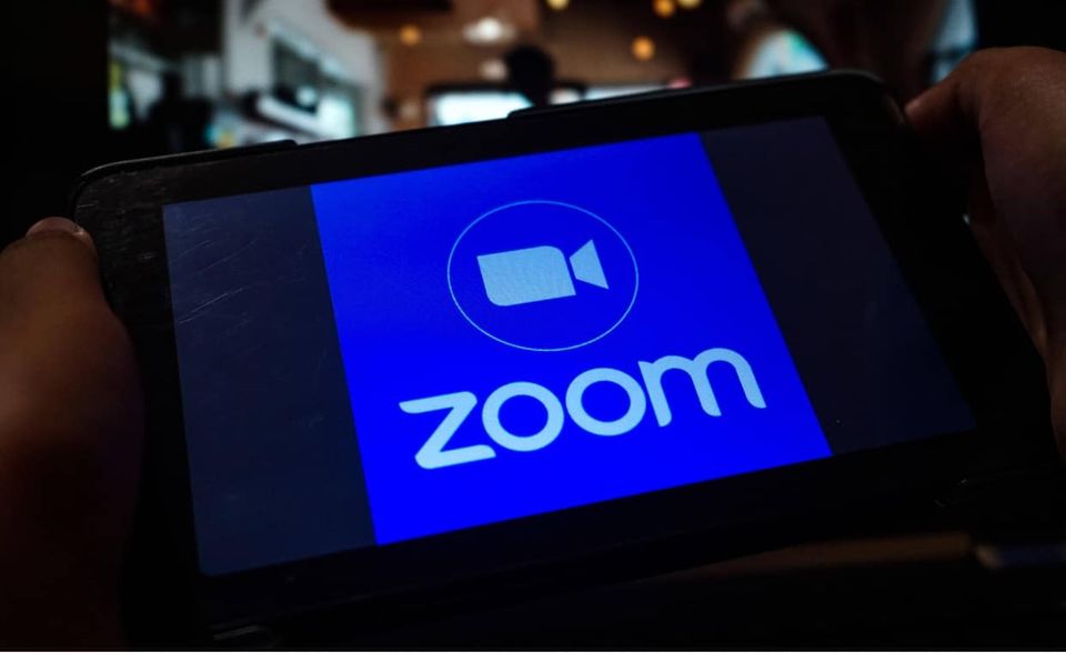 Plötzlich wurde überall gezoomt: Die Videokonferenz-App schoss in der Corona-Krise auf Platz vier der Google-Welt-Charts hinauf. Weniger verbindend fiel dieser Rang in Deutschland aus. Er ging an den Skandal um den Finanzdienstleister Wirecard.