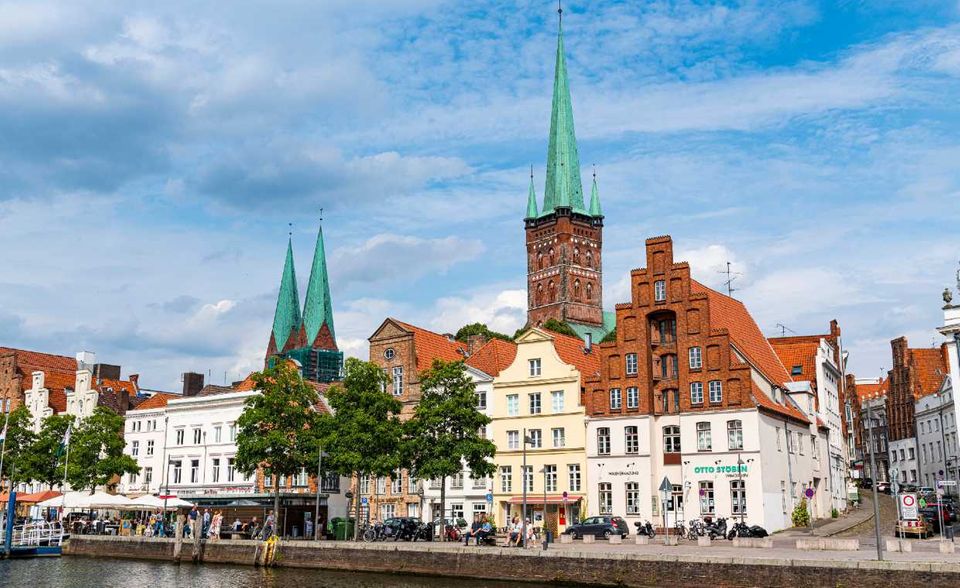 Schleswig-Holstein kam auf 594.000 Alleinlebende (310.000 Frauen, 284.000 Männer) und belegte damit bundesweit Platz neun.