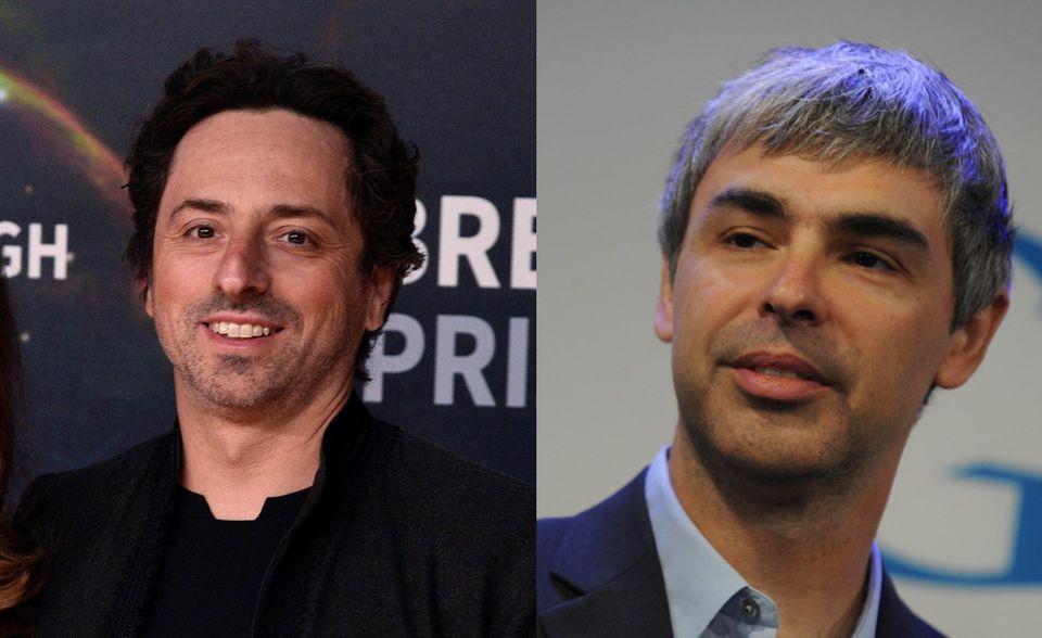 Seit ihrem Rückzug ist es still geworden um die Google-Gründer Sergey Brin und Larry Page. In internationalen Milliardärs-Rankings spielen die beiden dennoch ganz vorne mit – nicht zuletzt aufgrund ihrer Firmen-Anteile an Alphabet. Das gilt auch für den aktuellen „Bloomberg Billionaires Index“. Während Brin mit einem Vermögen von 81 Mrd. US-Dollar auf Platz neun liegt, landet Page mit 2,6 Mrd. US-Dollar mehr an Vermögen auf Platz 8.