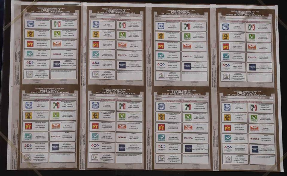 Mexiko blieb mit einer Wählerbeteiligung von 63 Prozent deutlich unter dem OECD-Durchschnitt von 68 Prozent. Hier landete das zentralamerikanische Land auf Platz 29 unter den 40 analysierten Staaten im unteren Mittelfeld. Dafür erhielt Mexiko die beste Bewertung, wenn es um die Einbeziehung von Interessengruppen bei Gesetzen und Vorschriften geht. Im Bild ein Wahlzettel für die Präsidentenwahl 2018.