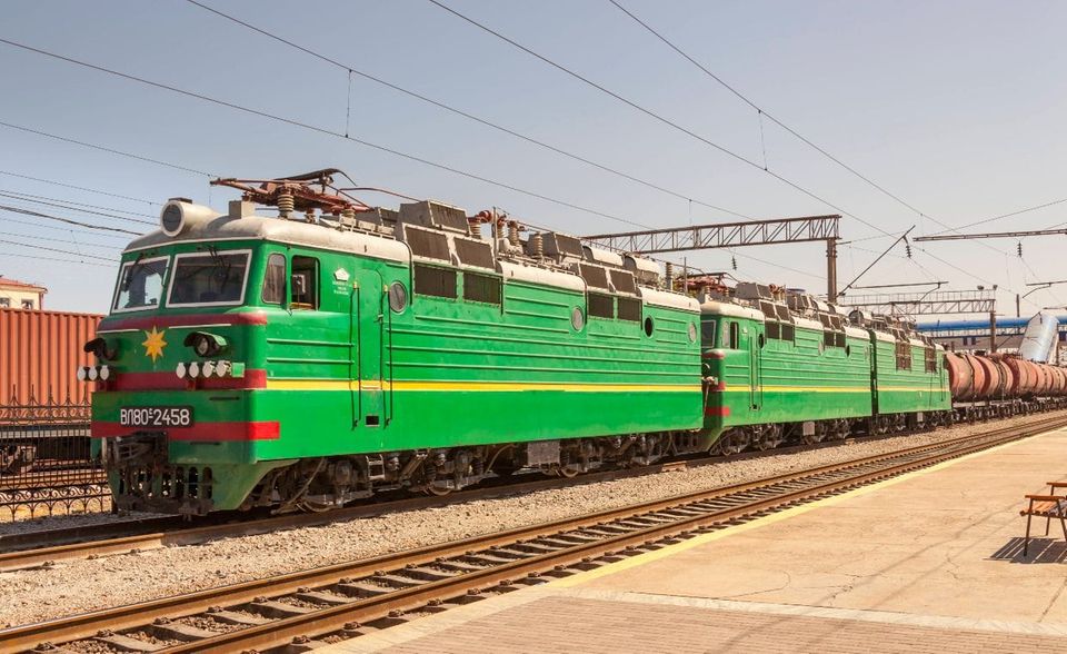 Der internationale Eisenbahnverband UIC (Union Internationale des Chemins de fer) hat im Sommer 2020 seinen Statistikbericht veröffentlicht. Demnach hat in Usbekistan die staatliche Bahngesellschaft UTI 2018 rund 94,1 Millionen Tonnen Güter befördert. Das bedeutete unter den im Report aufgeführten Bahnunternehmen Platz zehn.