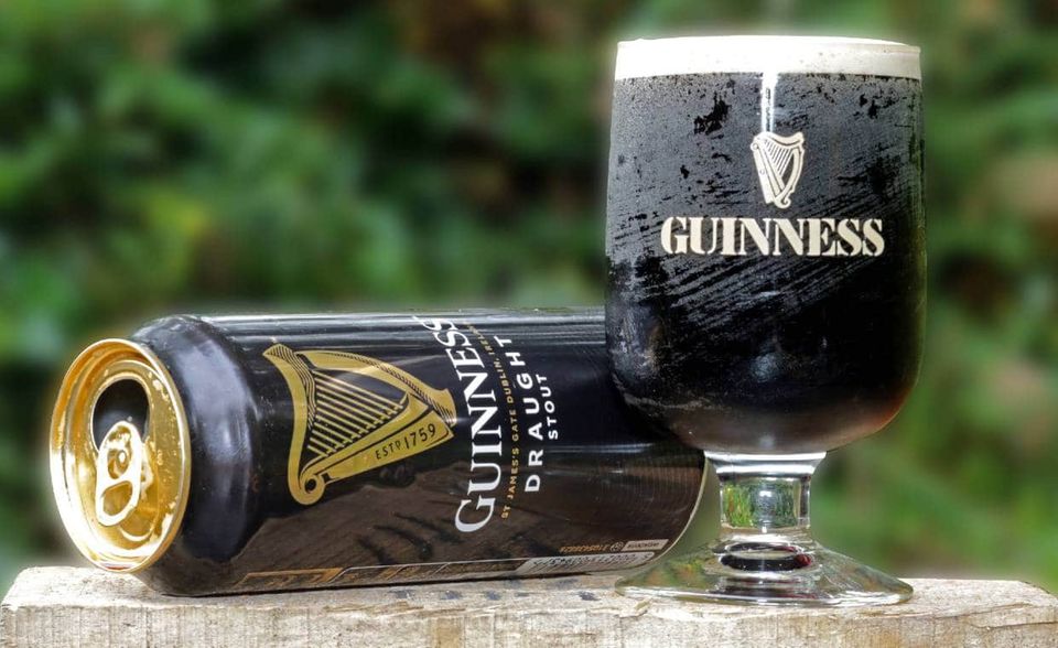 Diageo ist mit elf Spirituosen (unter anderem Don Julio und Johnnie Walker) sowie dem Bier-Flaggschiff Guinness in den Einzelwertungen von Brand Finance vertreten. Guinness verzeichnete im Ranking 2020 der wertvollsten Biermarken im Vergleich zum Vorjahr ein Minus von 27,3 Prozent. Ein Gesamtwert von 22,9 Milliarden Dollar bedeutete für den britischen Konzern Platz drei.