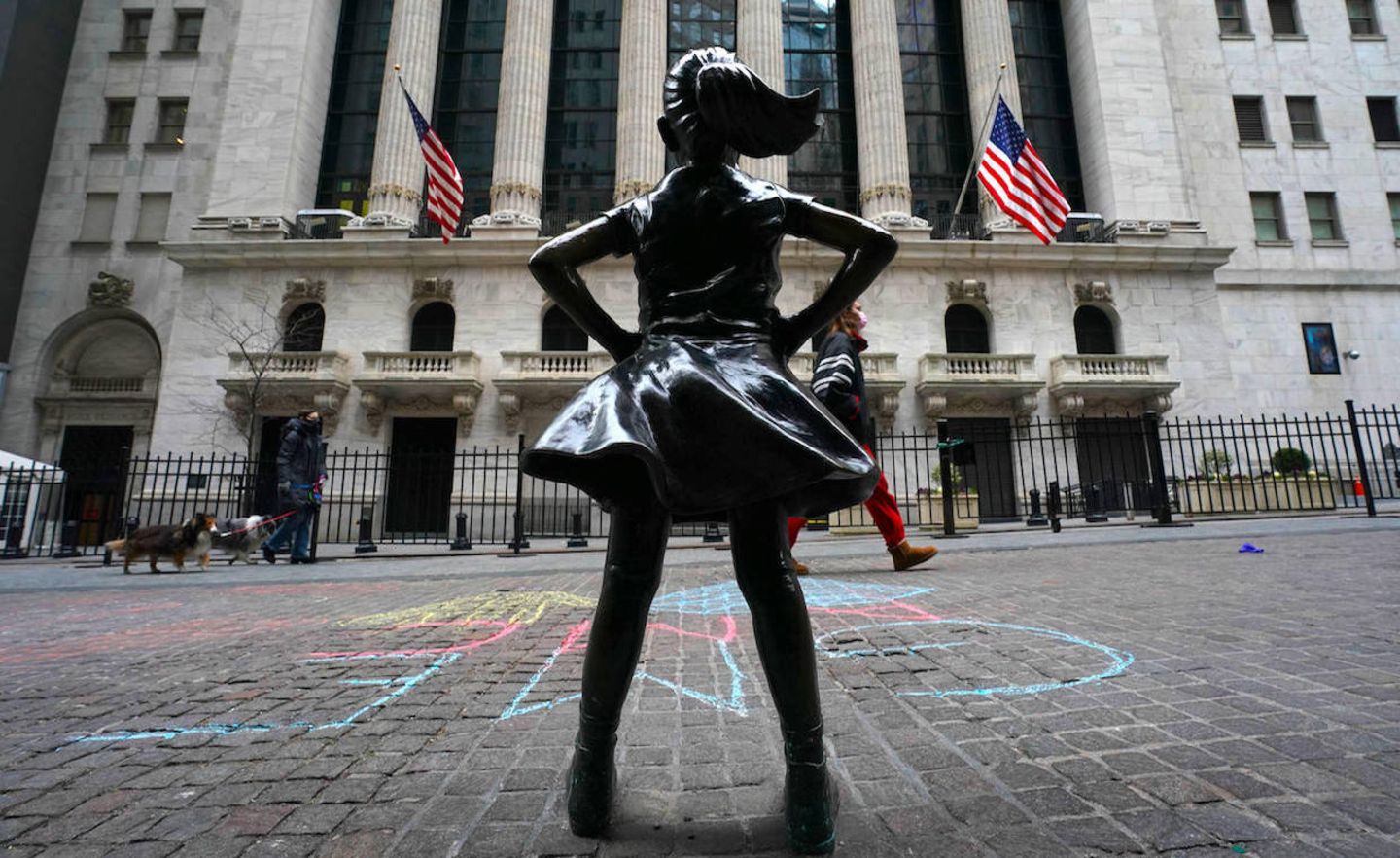 Die Statue Fearless Girl in New York steht symbolisch auch für die Kleinanleger, die sich an die Märkte trauen