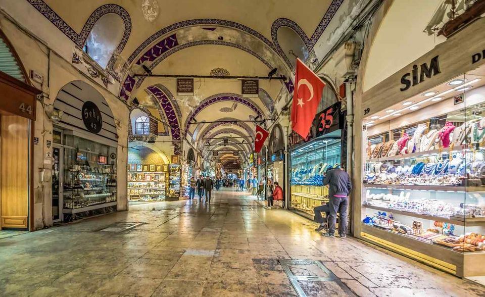 Die Türkei bleibt in der Eurostat-Statistik das Land, das die mit Abstand höchste Inflationsrate vorzuweisen hat. Sie lag 2019 bei 15,2 Prozent und verlangsamte sich 2020 auf 12,3 Prozent. Deutschland landete im Ländervergleich im Mittelfeld auf Platz 19. Für das Vereinigte Königreich lagen Eurostat noch keine Bilanzdaten für 2020 vor.