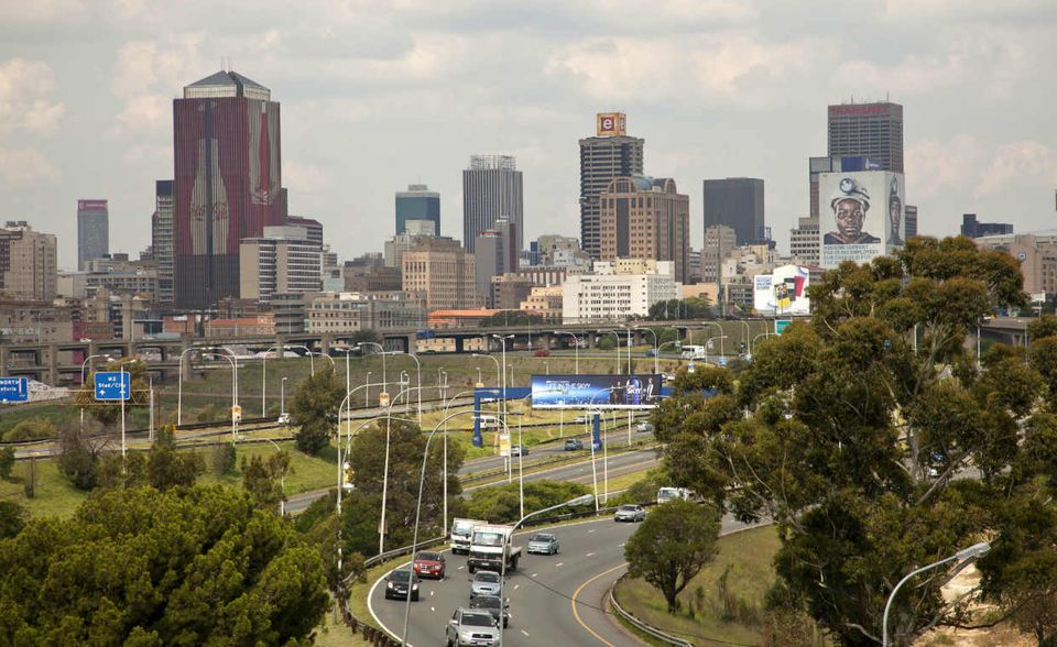Minus 29,0 Prozent brachten Südafrika Platz zwei dieser Rangliste ein. Allerdings führten deutsche Firmen 2020 nur Waren im Gesamtwert von 6,6 Milliarden Euro nach Südafrika aus (Platz 28).