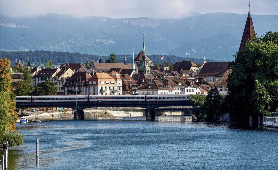 Die Schweiz tauschte Plätze mit der Tschechischen Republik und stieg auf Platz sieben. Dafür sorgte ein minimales Minus von 0,9 Prozent auf 45,4 Milliarden Euro.