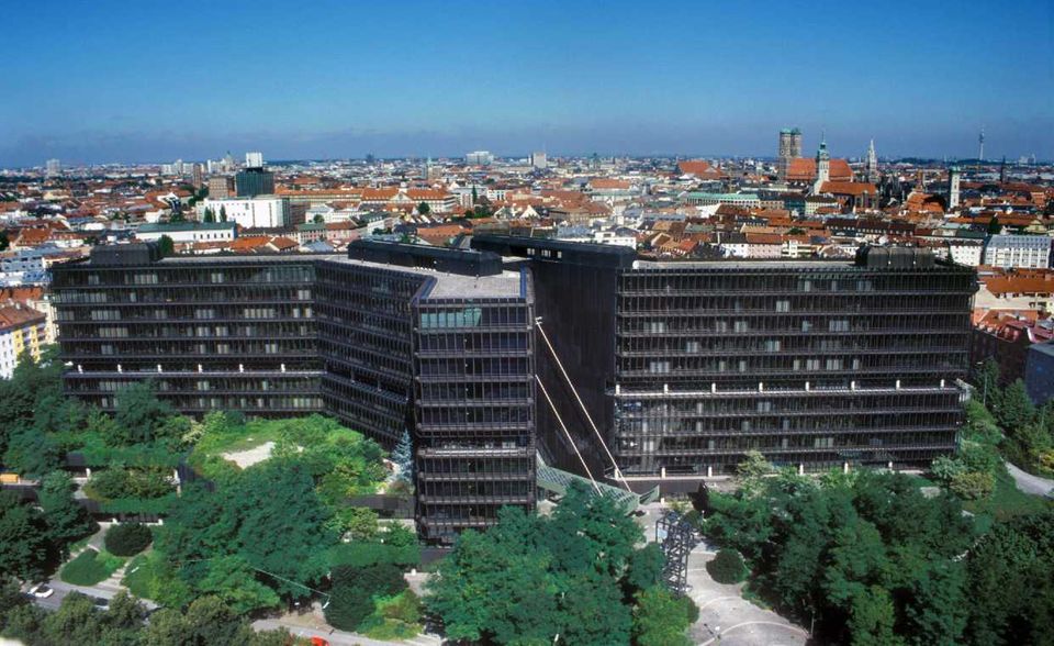 #2 München München verteidigte im Fintech-Hub-Ranking 2020 von Comdirect den zweiten Platz. „116 Start-ups gibt es in der Isarmetropole, 20 davon wurden seit Anfang 2019 gegründet. Zudem legt München beim Wagniskapital durch Investments in Höhe von 433 Millionen Euro seit Anfang 2019 ordentlich zu“, hieß es zur Begründung.