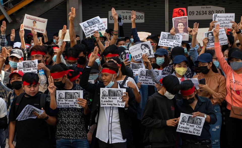 Demonstranten in Yangon wenige Tage nach dem Militärputsch