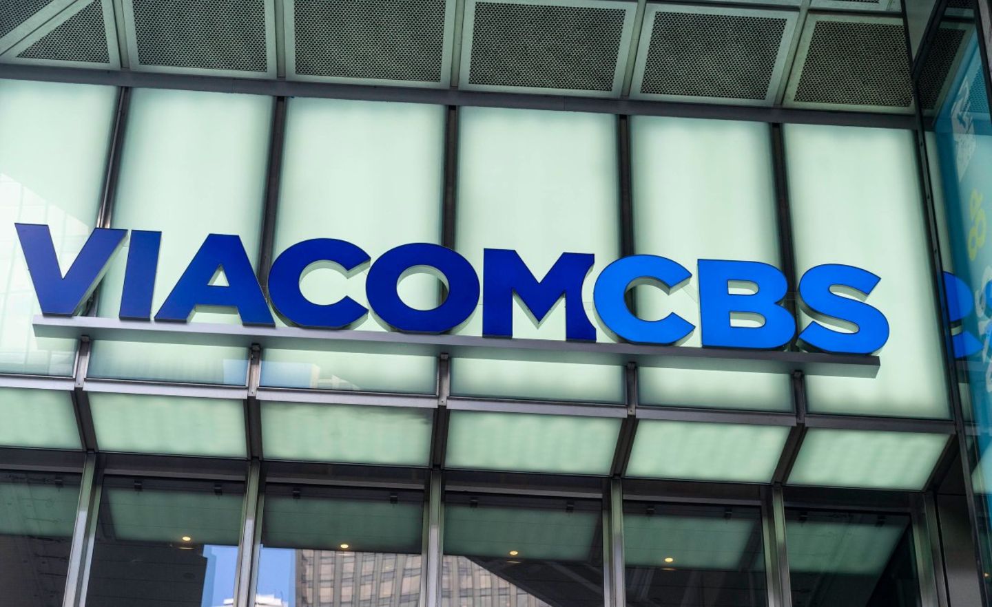 Vor allem die Aktien von Viacom CBS und Discovery sackten angesichts des Block Trades deutlich ab