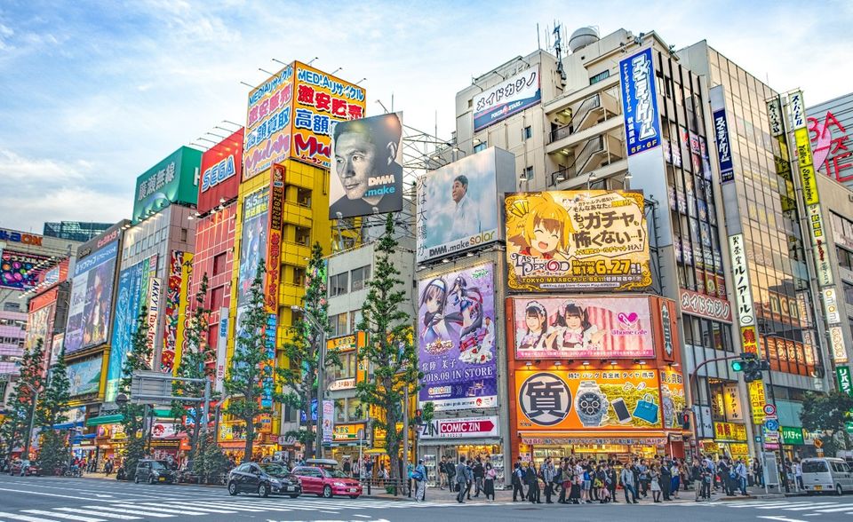 Mit ebenfalls elf Prozent und einer höheren Nachkommastelle kam Tokio knapp vor Singapur auf Platz sechs. Die japanische Hauptstadt hatte bei der Umfrage 2018 noch auf Platz zehn gelegen. Der höchste Neueinstieg in den Top 30 gelang den Angaben zufolge Seoul auf Platz 15. Neu aus Asien dabei sind auch Kuala Lumpur (Platz 18) und Peking (Platz 23). Hongkong belegte Rang 21.