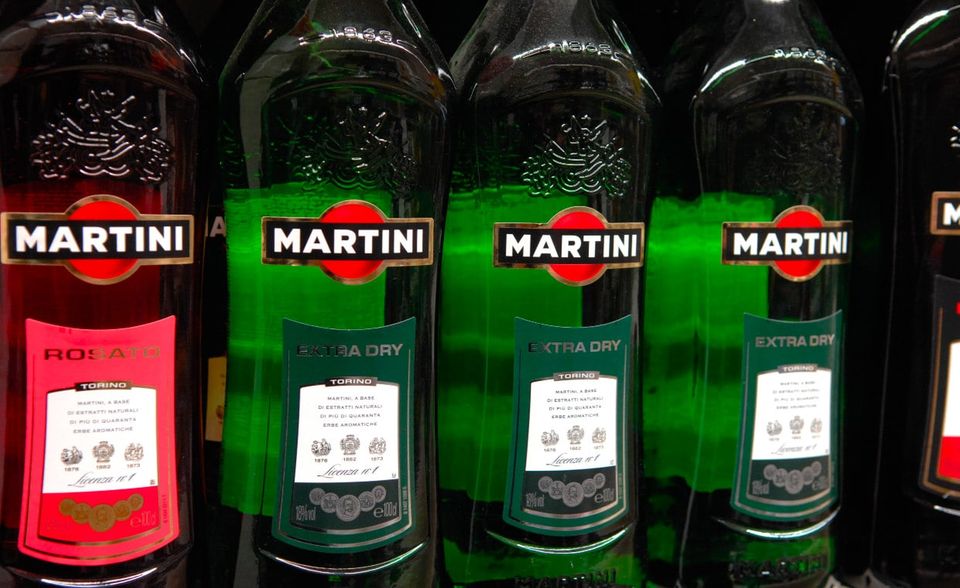 Martini ist ein weinhaltiger Aperitif und wurde von Brand Finance zu den Champagner- und Weinmarken gezählt. Sie gehört zum italienischen Getränkehersteller Martini & Rossi. Die Analysten schätzten den Wert von Martini auf 373 Millionen US-Dollar. Das bedeutete im Ranking der wertvollsten Marken Platz zehn.
