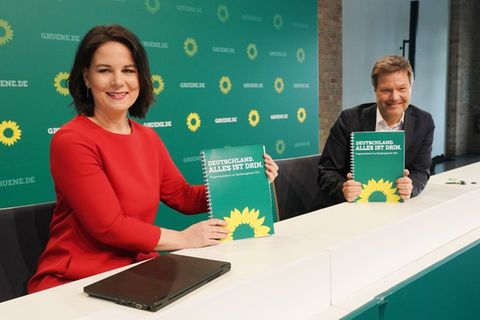 Wer macht das Rennen: Parteichefin Annalena Baerbock oder Parteichef Robert Habeck?