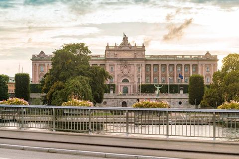 Auch in Schweden nahm die Arbeitslosigkeit stärker zu als im EU-Durchschnitt. Das skandinavische Land kam 2020 laut Eurostat auf eine Arbeitslosenquote von 8,3 Prozent. 2019 waren es 6,8 Prozent gewesen.
