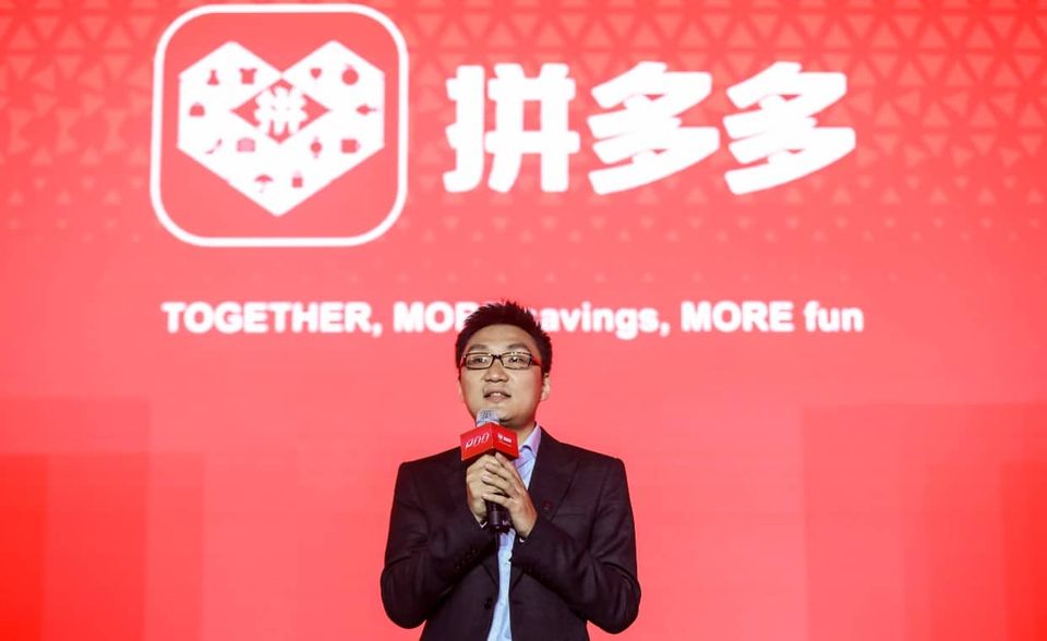 Colin Zheng Huang belegte im Ranking der reichsten Chinesen 2021 bei „Forbes“ Platz drei und kam unter den Tech-Milliardären auf Platz neun. Huang hat sein Vermögen während der Corona-Pandemie mehr als verdreifacht. „Forbes“ verzeichnete ein Plus von 16,5 auf 55,3 Mrd. Dollar. Der 41-Jährige stieg vom 57. auf den 21. Platz des weltweiten Rankings. Unter seiner Führung war der 2015 gegründete Online-Discounter Pinduoduo dem Magazin zufolge im März 2021 zum größten Online-Händler Chinas aufgestiegen (gemessen an der Zahl der aktiven Nutzer). Im selben Monat habe Huang allerdings überraschend den Posten als Vorstandsvorsitzender abgegeben und verkündet, sich auf Forschung im Bereich Ernährung und Gesundheit konzentrieren zu wollen.