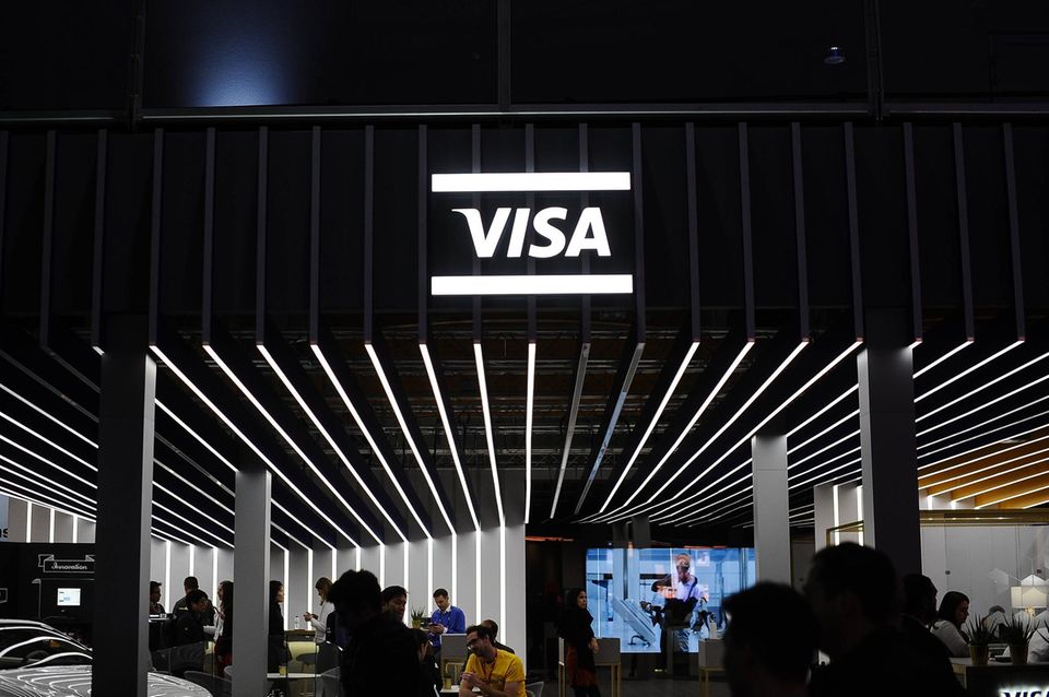 Das Kreditkartenunternehmen Visa ist der einzige US-Vertreter in der Liste. Mit einer Marktkapitalisierung von rund 500 Mrd. Dollar war Visa Ende 2020 das wertvollste Unternehmen aus der Finanzbranche. Knapp 22 Mrd. Dollar erlöste Visa im vergangenen Jahr.