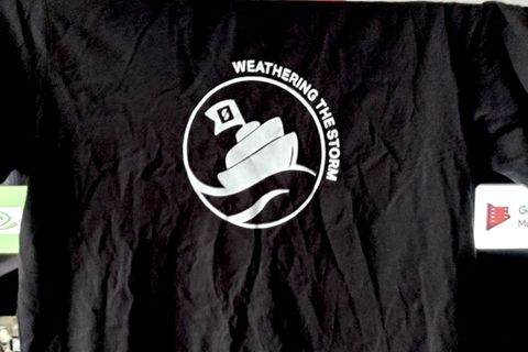 Zum Beginn der Pandemie verteilte Sumup T-Shirts an seine Mitarbeiter