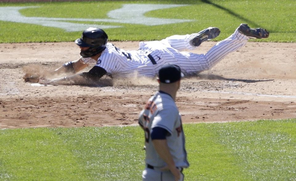 Baseball-Tickets New York ist nach den anfänglichen Albträumen mit überlasteten Krankenhäusern besonders umtriebig, die Corona-Pandemie einzudämmen. Gouverneur Cuoma hat für Sportbegeisterte sogar Impfstraßen in Stadien eingerichtet. Wer ein Baseball-Spiel der heimischen Yankees oder Mets besucht, soll sich dort die Spritze geben lassen können. Obendrauf gibt es noch eine Gratis-Eintrittskarte für ein weiteres Spiel.