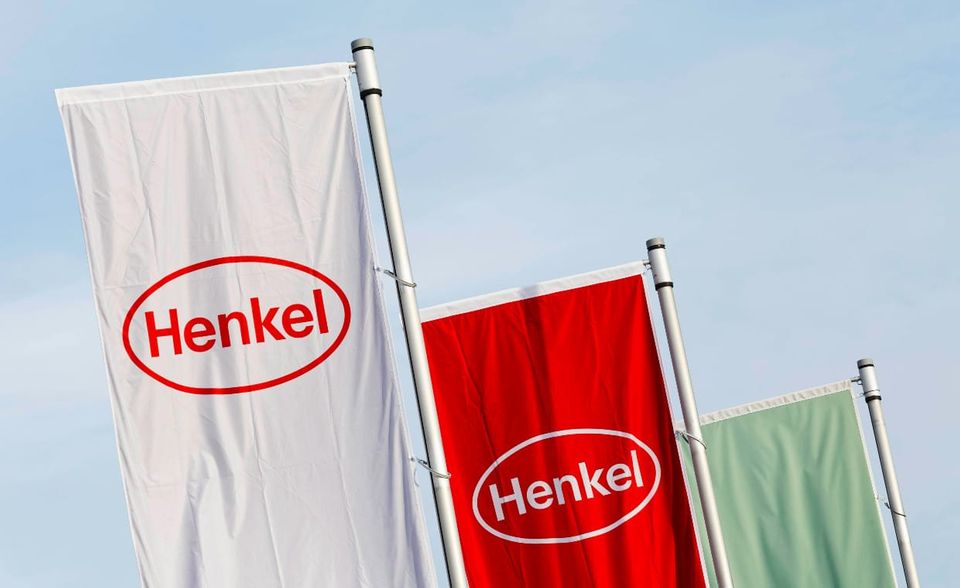 Henkel belegt in unserer Rangliste Platz neun. Im Dax kam der Konsumgüter- und Chemiekonzern aus Düsseldorf zum Stichtag auf einen Marktwert von rund 38 Mrd. Euro. Das bedeutete im Dax Platz 15. Der Halbleiterhersteller Infineon auf Platz 14 ist erst seit 2009 im Dax gelistet.