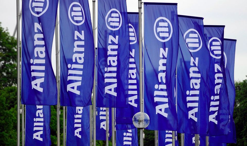 #4 Allianz Die Allianz gehört ebenfalls seit 1. Juli 1988 zu den Urmitgliedern des wichtigsten deutschen Aktienindexes. Das Versicherungsunternehmen aus München belegte im Dax mit einer Marktkapitalisierung von rund 89 Mrd. Euro Platz fünf.