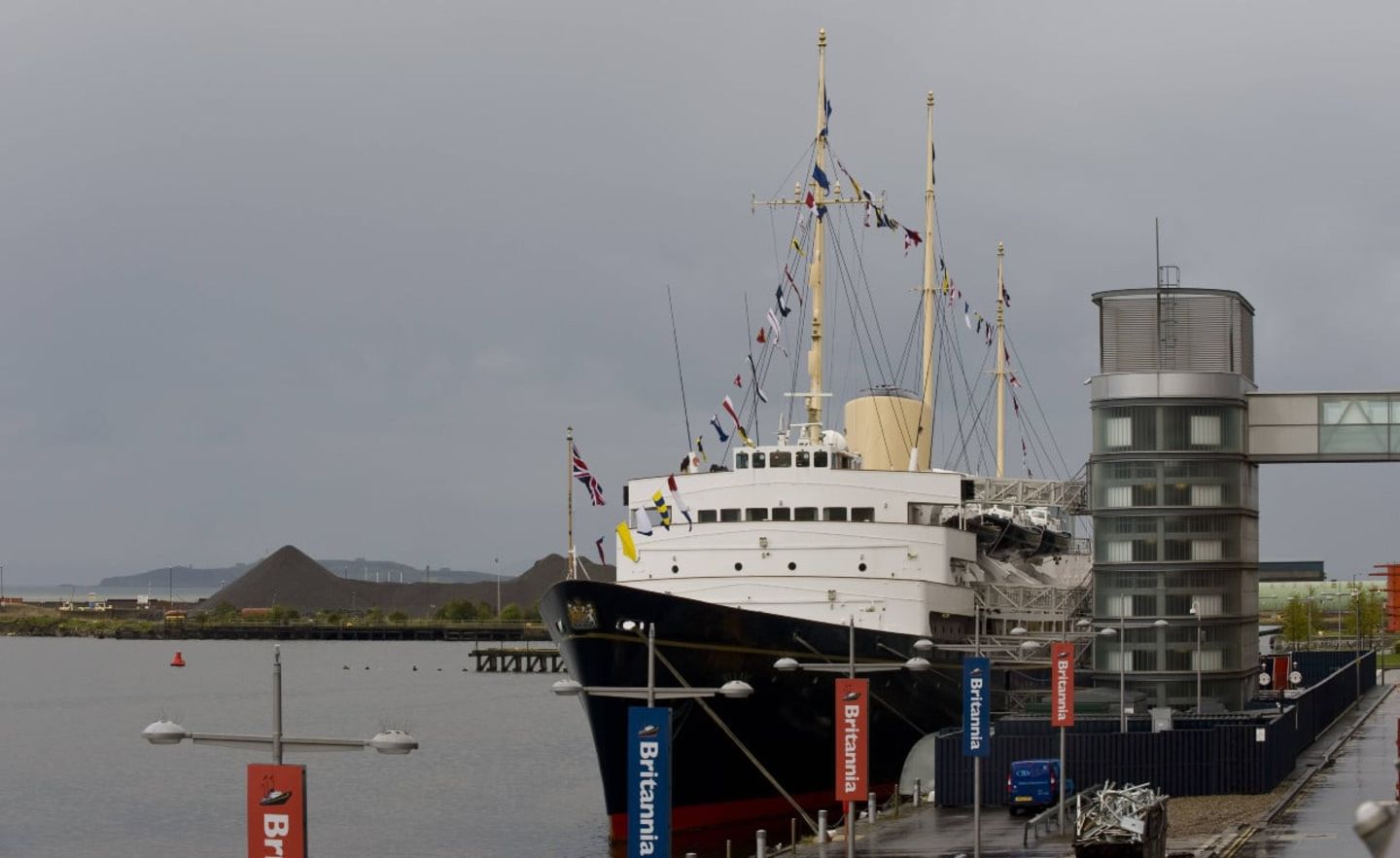 Das neue „Flaggschiff“ soll in die Fußstapfen der Royalen Yacht „Britannia" treten. 1997 wurde die „Britannia“ außer Dienst gestellt