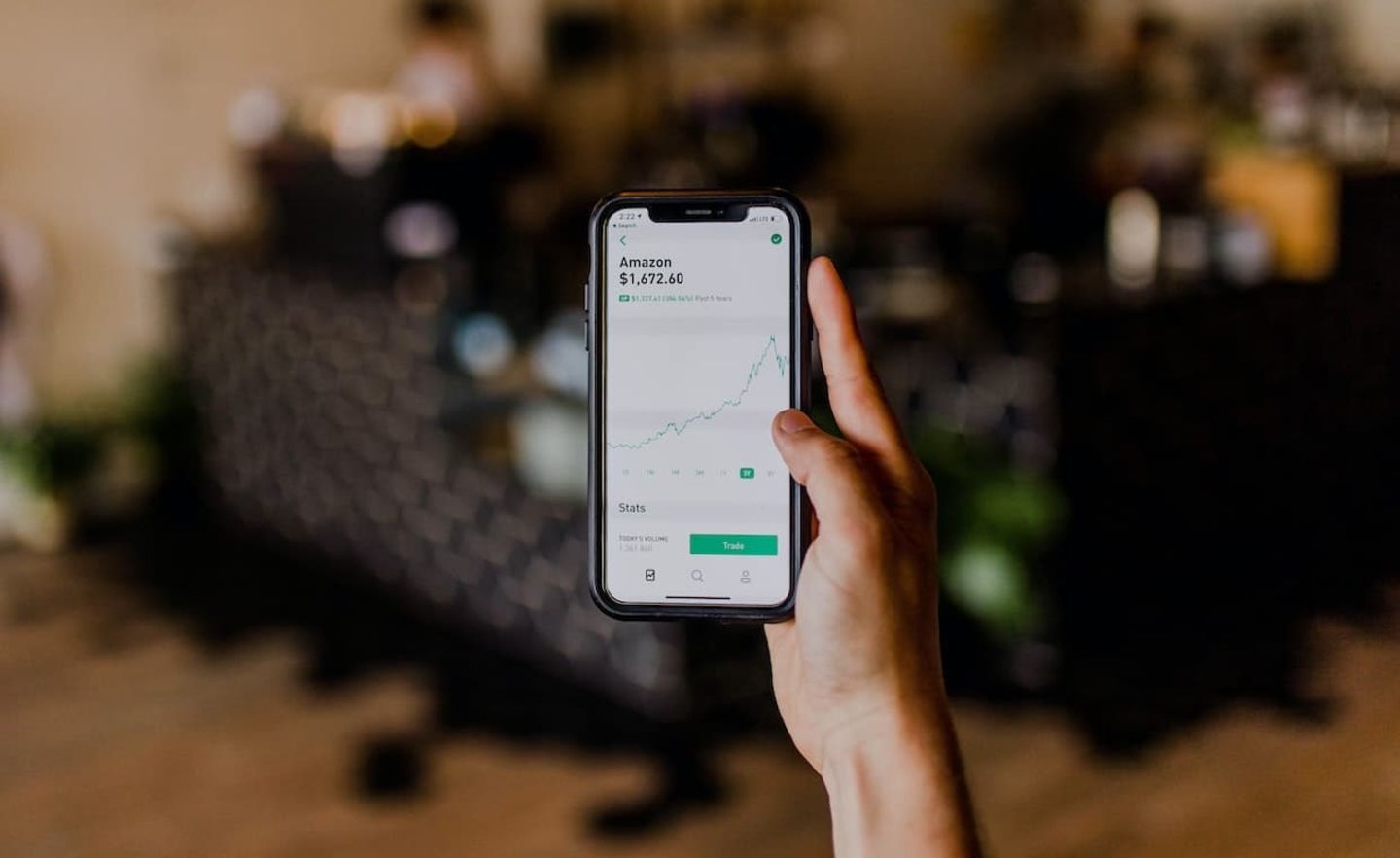 Die beiden Gründer kommen von Robinhood.