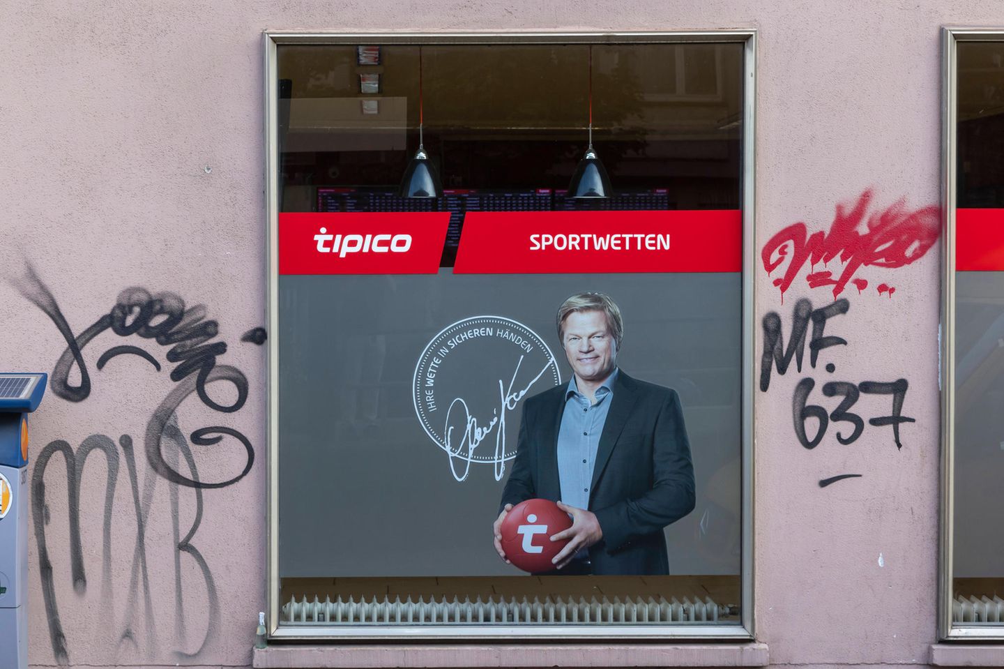 Der Sportwetten-Anbieter Tipico wirbt mit Oliver Kahn