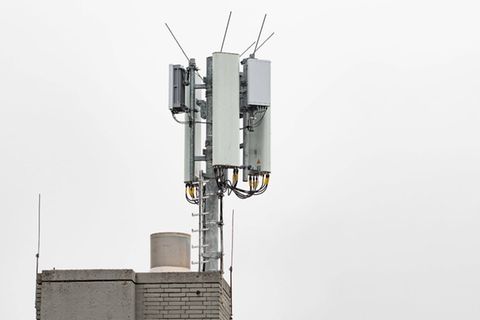 Eine 5G-Testantenne in Darmstadt. Seit Jahren bauen Mobilfunkanbieter den neuen Netzstandard auf