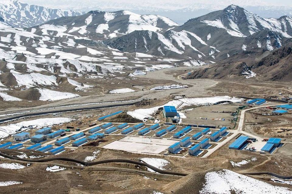Unter den Bergen Afghanistans liegen unmengen an Rohstoffen. Sie könnten China anlocken. Foto: IMAGO / ZUMA Press