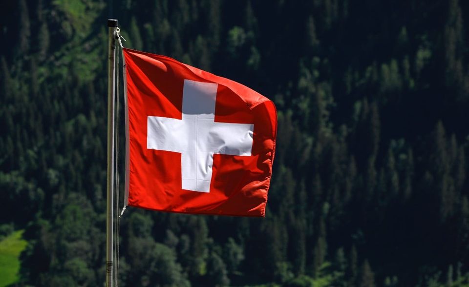 Dafür hat die Schweiz ihr Engagement in Deutschland während des Krisenjahrs verstärkt. Sie zog mit 68 Projekten und einem Plus von 13 Prozent am Vereinigten Königreich sowie an der Türkei vorbei und kam auf Platz drei der größten ausländischen Investoren in Deutschland.