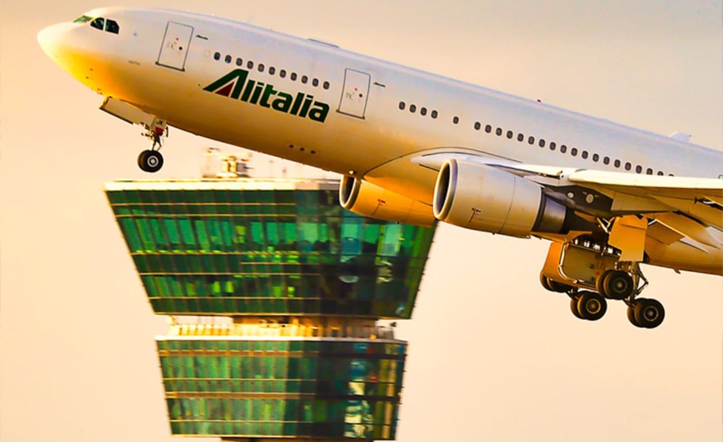 Alitalia fliegt nicht mehr. Mit dem Aus soll auch die Marke verkauft werden.