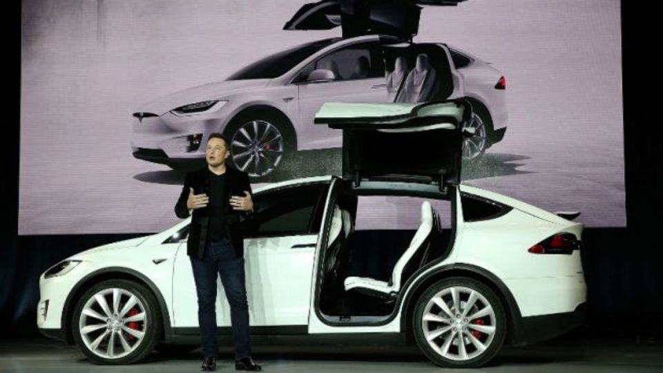 Figure Die Flügeltüren des Model X mögen zwar schick aussehen, die Technik bereitet aber Probleme
