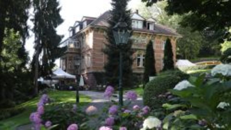 Figure Villa Hammerschmiede