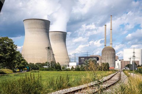 In Deutschland stehen hingegen noch alle Zeichen auf Atomausstieg. Der Verbrauch brach den Angaben zufolge 2020 um 14,8 Prozent auf 0,57 Exajoule ein. Das war mehr als doppelt so viel wie beim Langzeittrend. Von 2009 bis 2019 nahm der Konsum von Kernkraft demnach hierzulande im Schnitt pro Jahr um 6,2 Prozent ab.