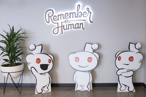 Ein „zeitreisender Außerirdischer“ namens Snoo ist das Reddit-Maskottchen