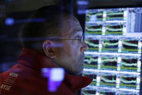 Ein Händler an der New Yorker Börse schaut auf einen Monitor: Grüne Anlagen sind an den Märkten gefragt