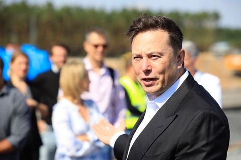 Elon Musk ist der Meister der großen Ankündigungen, nicht immer folgen auf Worte dann auch Taten