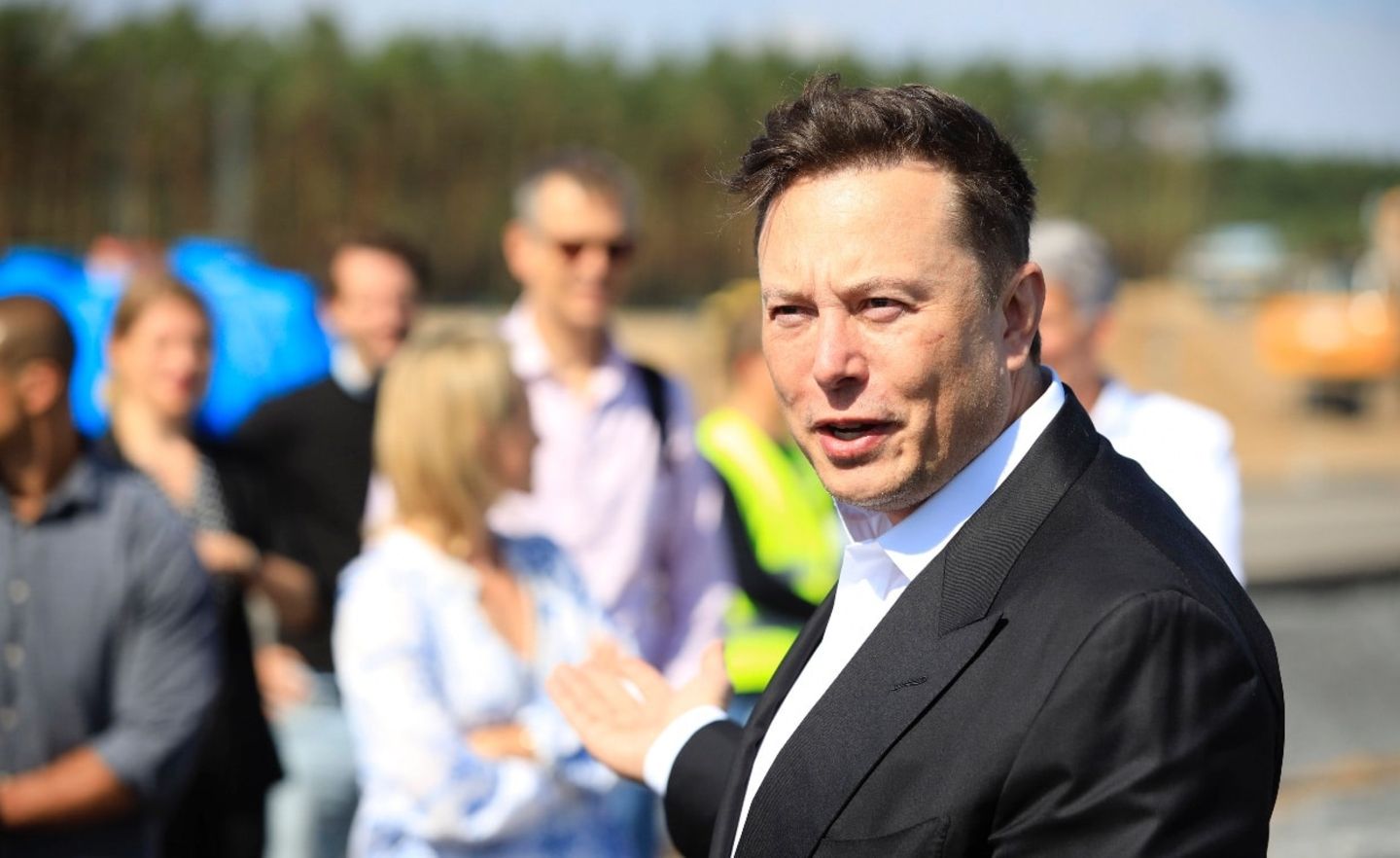 Elon Musk ist der Meister der großen Ankündigungen, nicht immer folgen auf Worte dann auch Taten