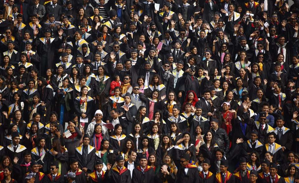 Die mit weitem Abstand größte Top-Universität der Welt ist laut dem THE-Ranking die Tribhuvan-Universität in Nepal. Sie zählte zuletzt 428.485 Studenten. Das entsprach in etwa der Einwohnerzahl von Zürich. Rund 31 Studierende entfielen auf eine Lehrkraft. Die öffentliche Universität kam im Qualitäts-Ranking auf die Plätze 801 bis 1000. Die größte deutsche Universität im Ranking war die RWTH Aachen mit 45.628 Studierenden.