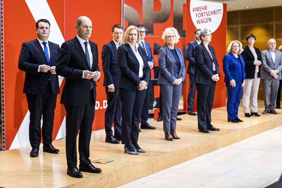 Olaf Scholz stellte am Montag die künftigen SPD-Mitglieder seines Kabinetts vor