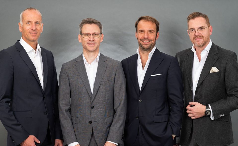 Quattron management consulting ist Hidden Champion in der Kategorie „Netzinfrastrukturen“ (v.l.n.r.: Stefan Lossau, Robert Schätzle, Thorsten Büker, Silvio Döring): Schienenwege, Kommunikationsnetze, Signalsysteme – die Berater des Frankfurter Unternehmens beschäftigen sich interdisziplinär mit Fragen des Managements von Infrastrukturen.