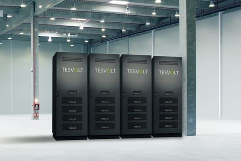 Die Batterien von Tesvolt speichern die Energie besser und länger als andere.