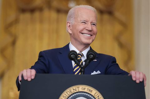 January 19, 2022, Washington, District of Columbia, USA: United States President Joe Biden holds a press conference in the East Room of the White House in Washington, DC on Wednesday, January 19, 2022 Washington USA - ZUMAs152 20220119_zaa_s152_082 Copyright: xOliverxContrerasx