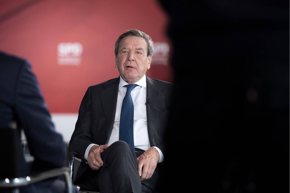 Der ehemalige Bundeskanzler Gerhard Schröder Ende 2021