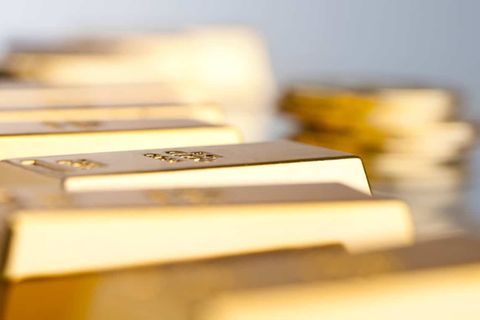 Zwei gegensätzliche Trends prägen in diesem Jahr die Entwicklung des Goldpreises.